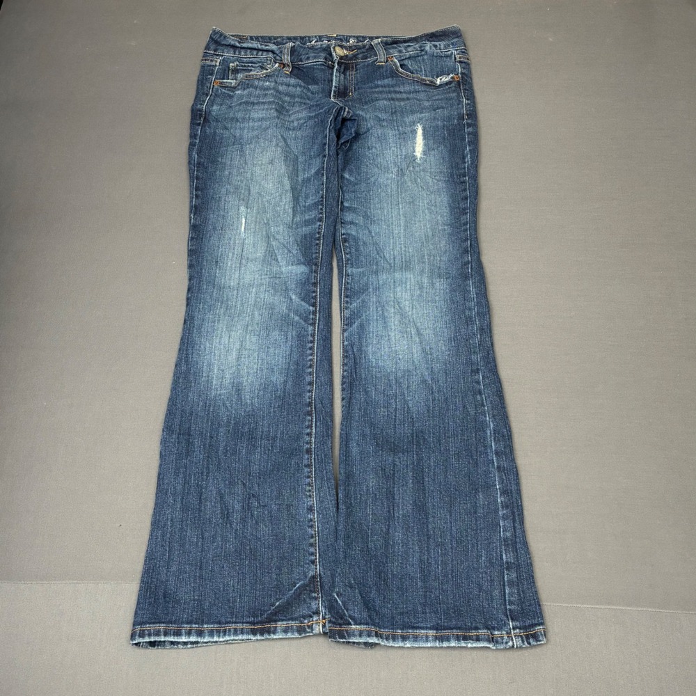 American Eagle Favorite Boyfriend Grunge Stretch Bootcut Jeans Size 8 (32x30)